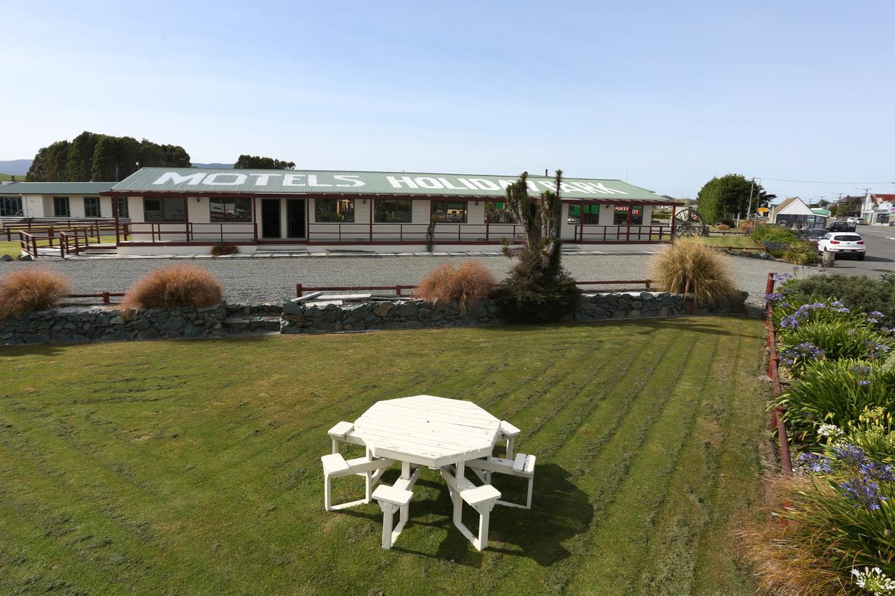Tui Base Camp Hotell Tuatapere Eksteriør bilde