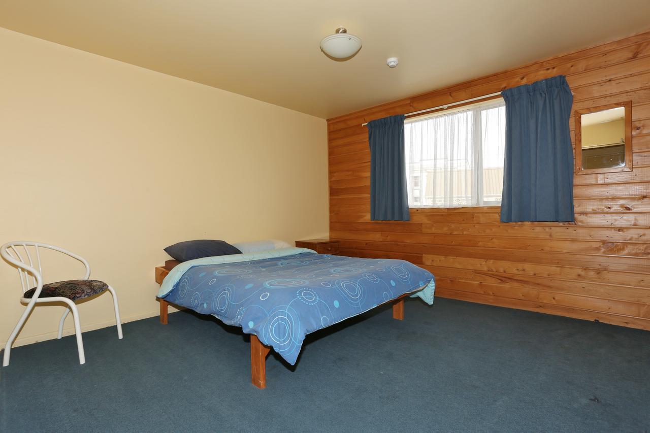 Tui Base Camp Hotell Tuatapere Eksteriør bilde